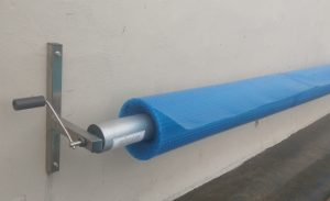 Eliza wall-mounted roller