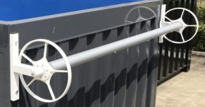 Daisy wall-mount roller